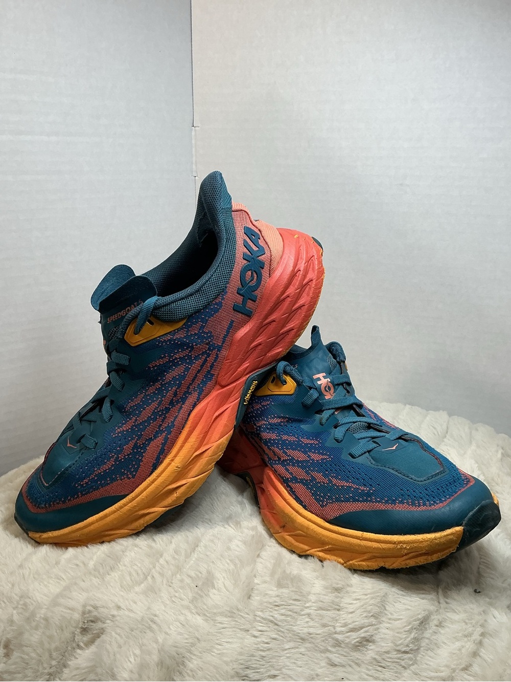 HOKA Speedgoat 5 Womens 8B Blue Coral Camellia Trail Running Shoes 1123158-BCCML